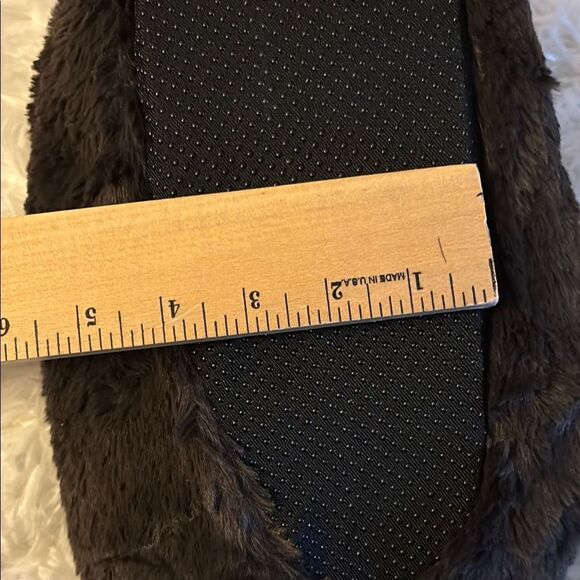 Cozy Bear Slippers with Anti-slip Bottoms. NWT - Picture 7 of 9